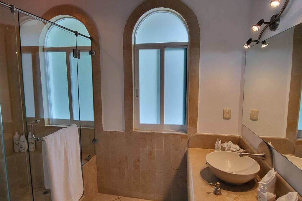 Villa Martha Garza Blanca - Heated Pool, Chef & Full Staff Included Puerto Vallarta Luaran gambar